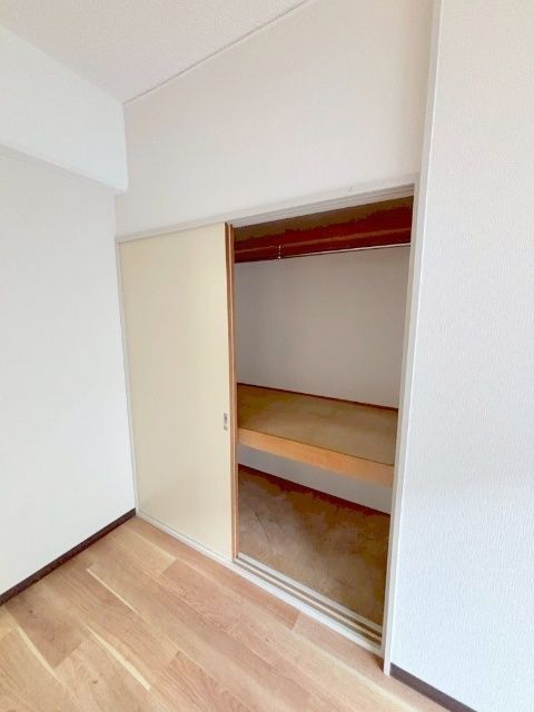 収納　※写真は別号室です。