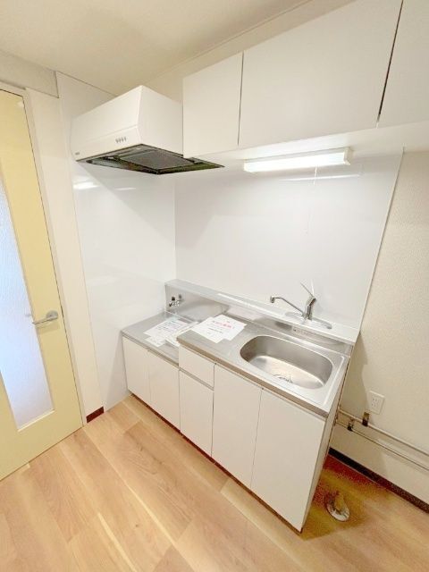 キッチン　※写真は別号室です。