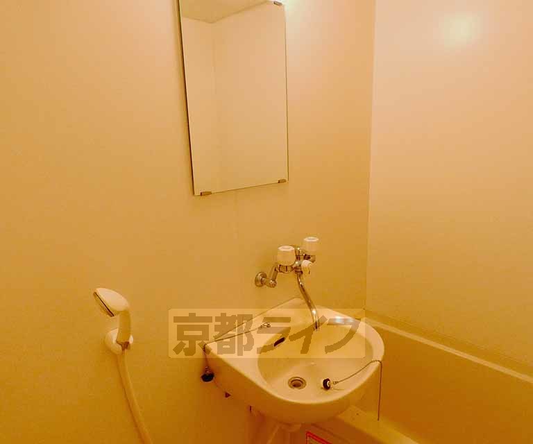 洗面設備　洗面台です。