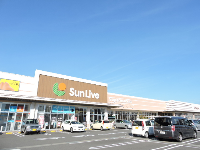 スーパー　サンリブ西小倉（スーパー）まで754m