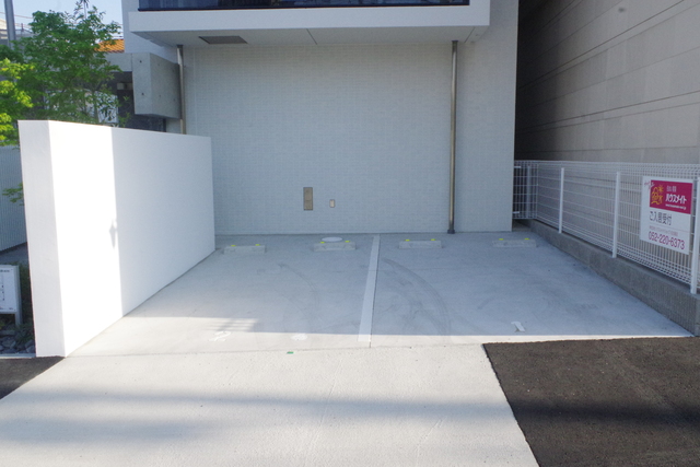 駐車場　平面駐車場