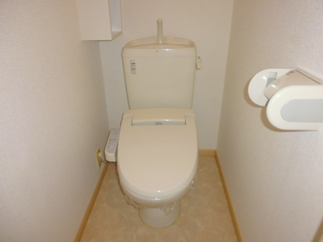 トイレ　温水洗浄便座