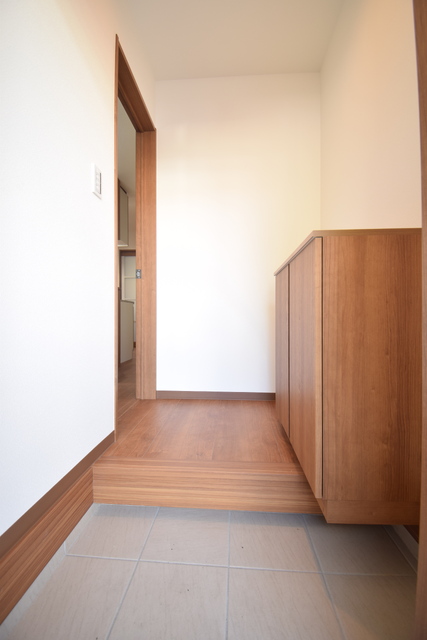 玄関　玄関から見える廊下です★