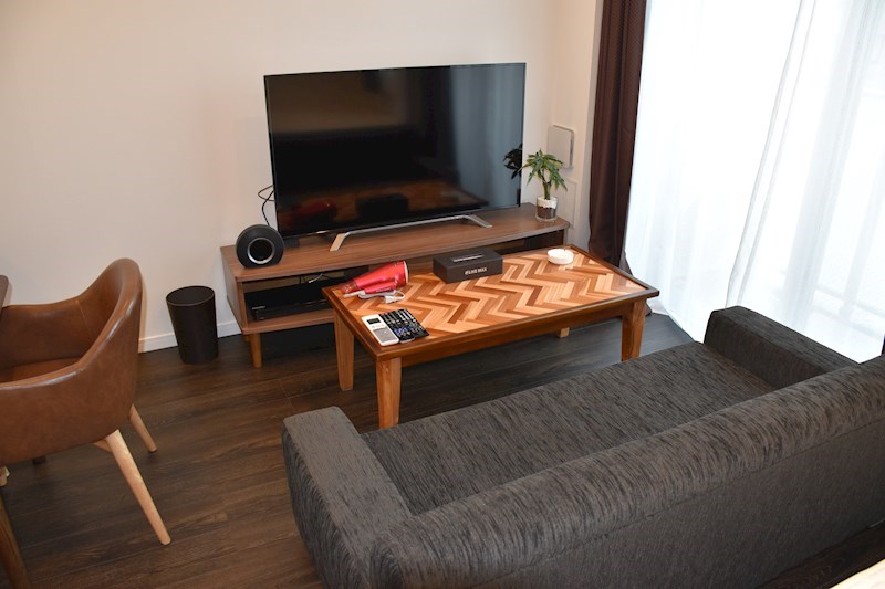 居室・リビング　当店は都内全域の家具家電付き物件をご紹介可能です。