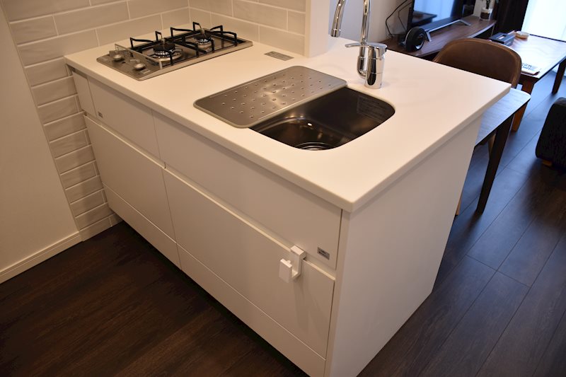 キッチン　当店は都内全域の家具家電付き物件をご紹介可能です。