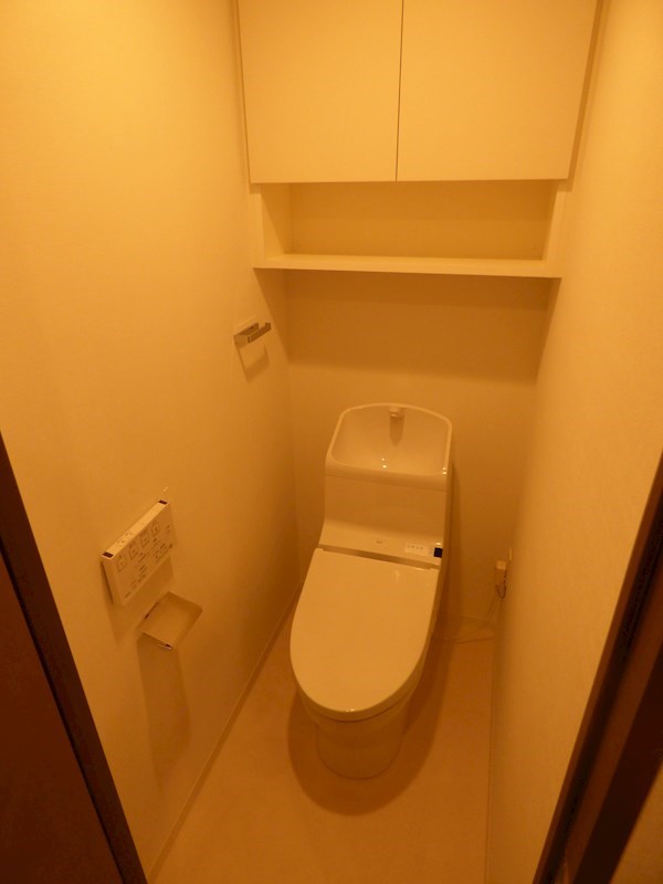 トイレ　当店は都内全域の家具家電付き物件をご紹介可能です。