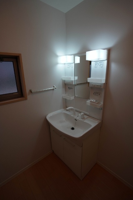 洗面設備　同じ敷地内別のお部屋