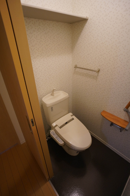 トイレ　同じ敷地内別のお部屋