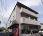 建物外観　どっしりした造りですね。