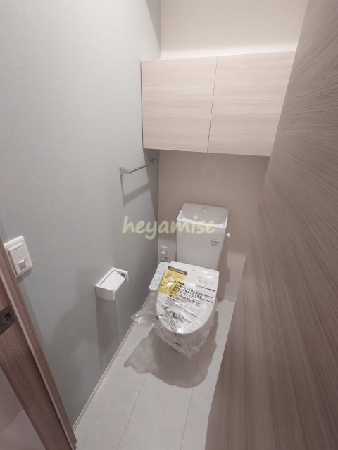 トイレ　※同型モデル※色合いは異なる場合がございます。