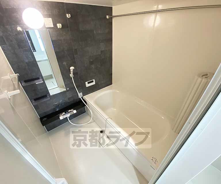 バス・シャワールーム　浴室乾燥機付きの物件です