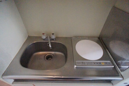 キッチン　ＩＨクッキングヒーターが備えてある清潔感のあるキッチンです