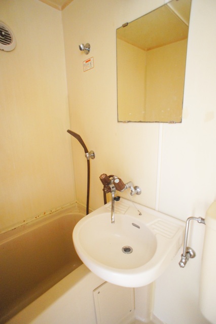 洗面設備　※他号室のお写真です