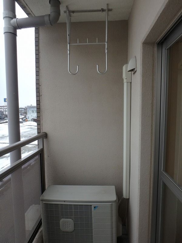 バルコニー　外からの目が気にならないバルコニーで洗濯物が干せます