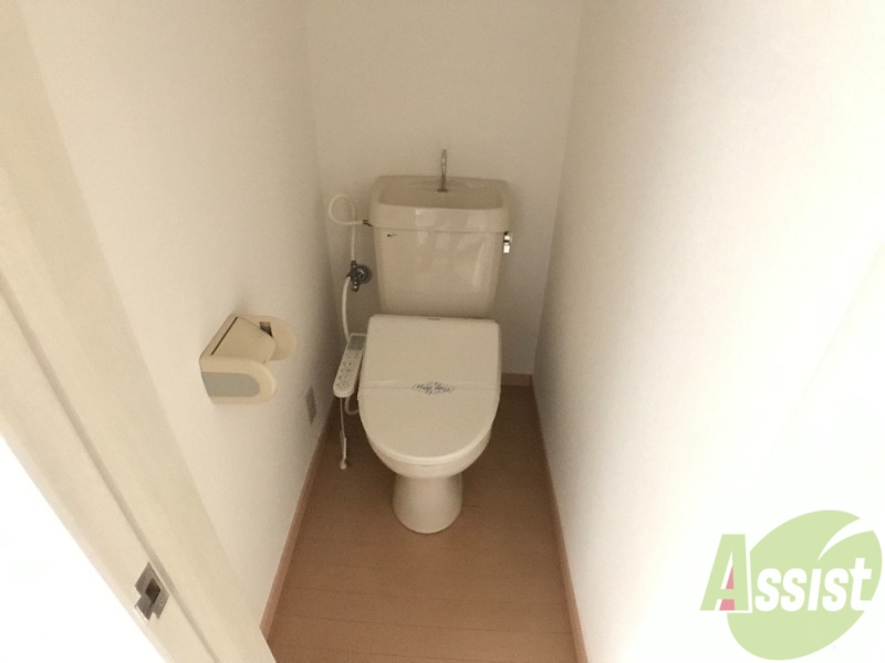トイレ　トイレはウォシュレット機能付き。シャワートイレは日本の宝。