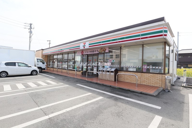 コンビニ　セブンイレブン浜松西浅田1丁目店（コンビニ）まで765m