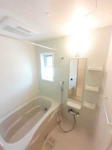 バス・シャワールーム　ゆったり過ごせるお風呂です