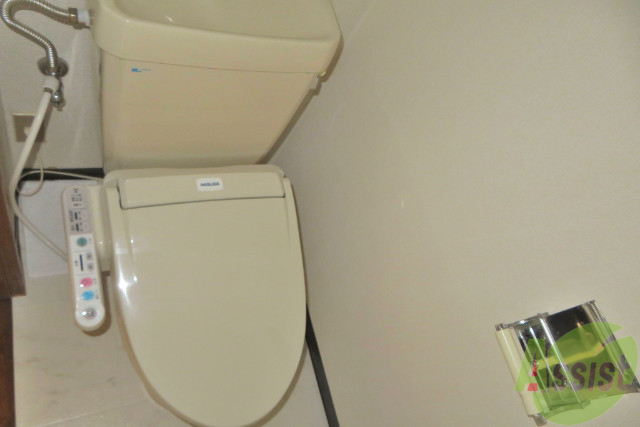 トイレ　トイレはウォシュレットです。シャワートイレはうれしいですね。