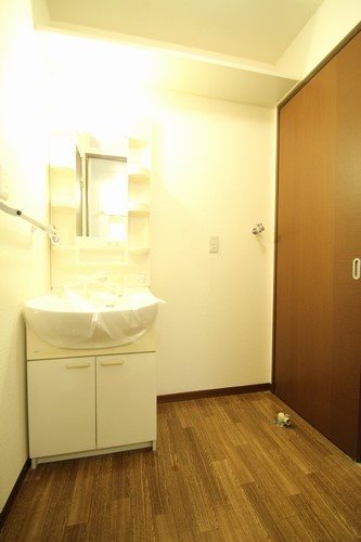 洗面設備　シャンプードレッサー