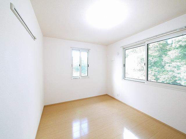 その他部屋・スペース　小窓がアクセントになったお部屋です