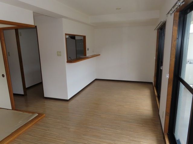 【グリーンコート毘沙門の居室・リビング】