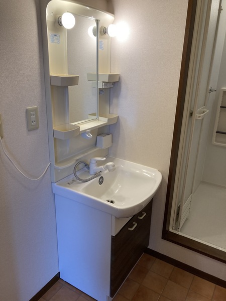 洗面設備　同型タイプ