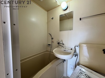 バス・シャワールーム　シンプルなユニットバスです！