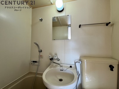 洗面設備　浴室内に洗面台あり！
