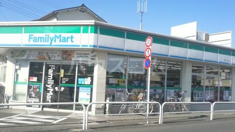 コンビニ　ファミリーマート若木二丁目店（コンビニ）まで886m