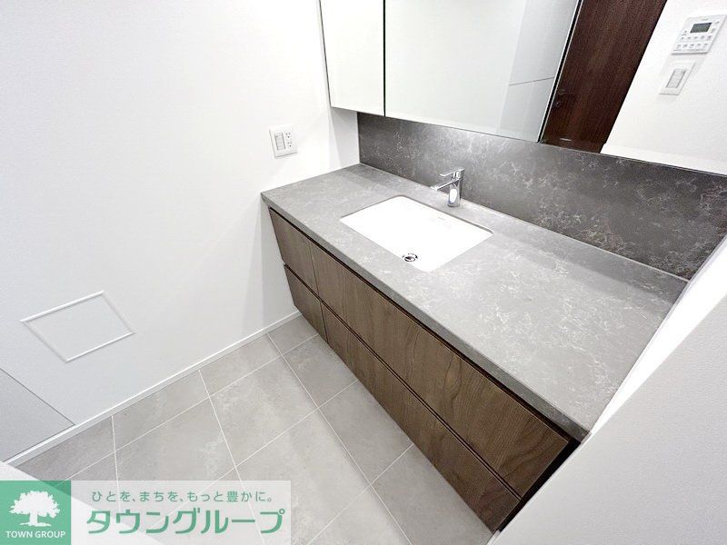 洗面設備　お部屋探しは株式会社　タウンハウジング　までお気軽にお問合…