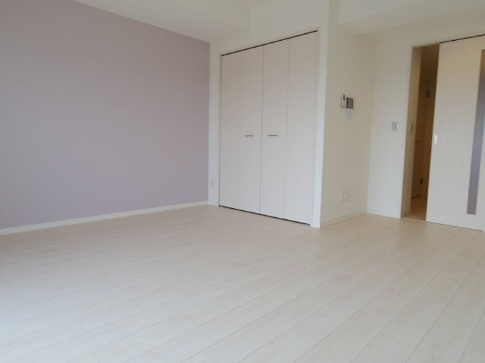 居室・リビング　居室全景