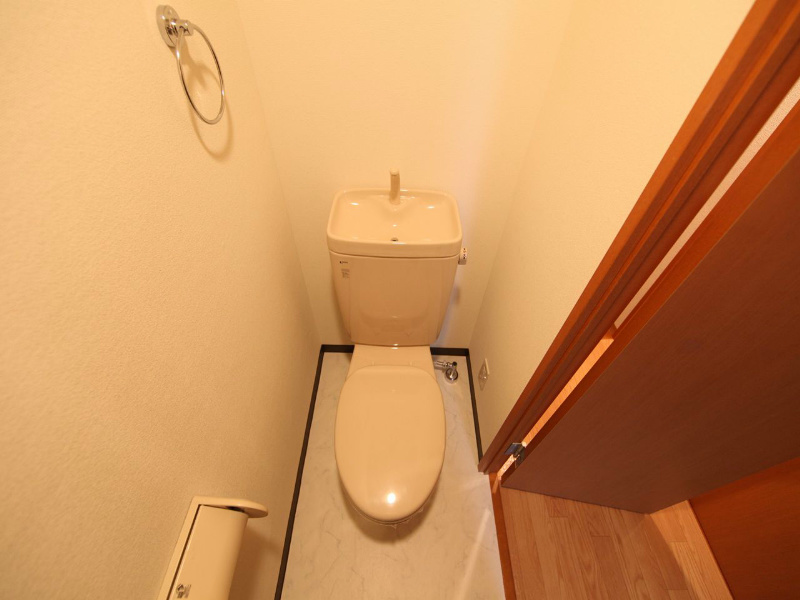 トイレ　温水洗浄暖房便座設置可トイレ