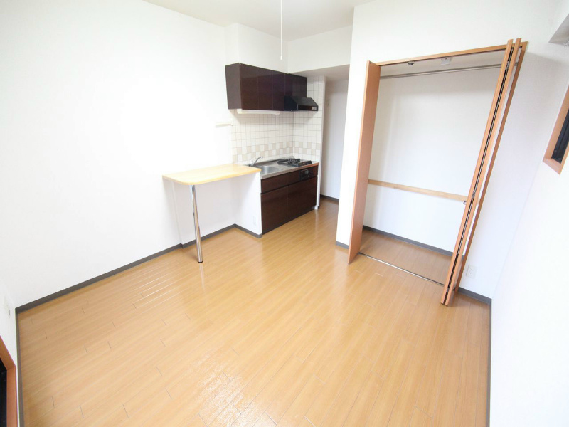 居室・リビング　洋室9帖　クローゼット（収納充実してます）