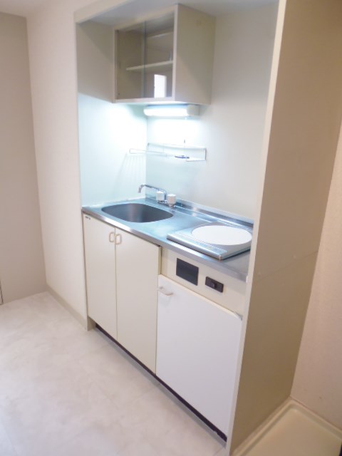 キッチン　ＩＨコンロ付のキッチンです。（同部屋イメージです。）