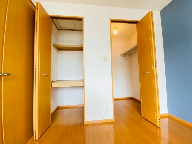 収納　同一建物内２０２号室内装写真転載