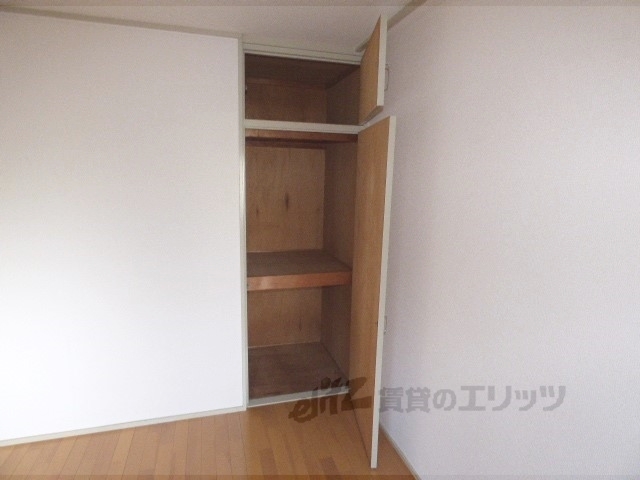 収納　洋室収納