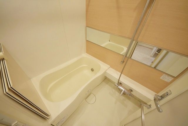 バス・シャワールーム　お問合せは(株)タウンハウジングレジデンス事業部　赤坂店・…