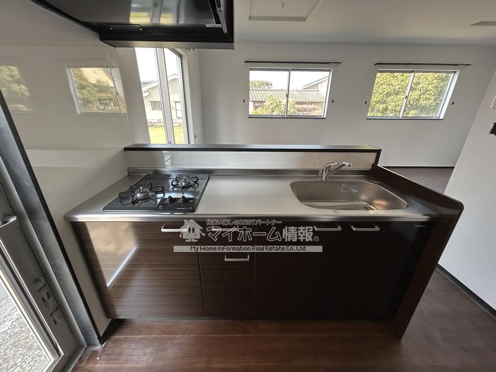 キッチン　※内観写真はC号を引用しており、内装が異なる場合がございます