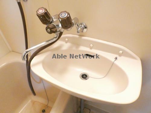 洗面設備　103