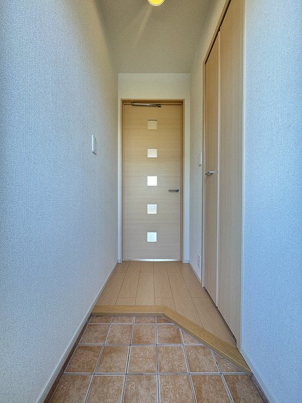 玄関　角部屋写真
