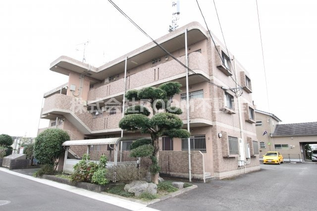 建物外観　落ち着いた雰囲気の外観です