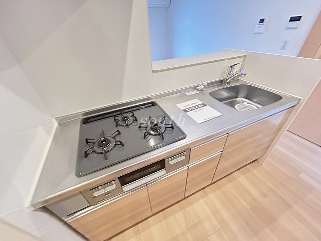 キッチン　３口コンロ＋グリル