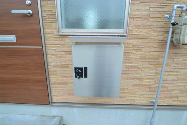 エントランス　宅配ボックス