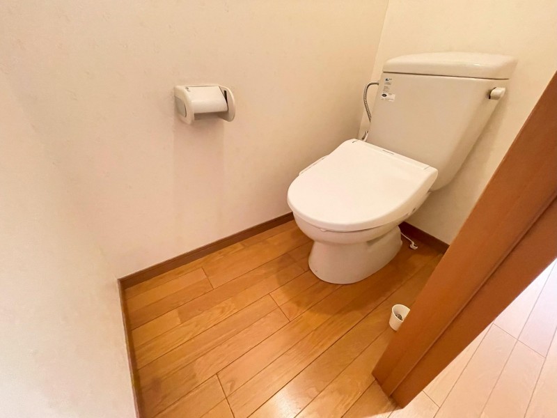 トイレ　トイレ