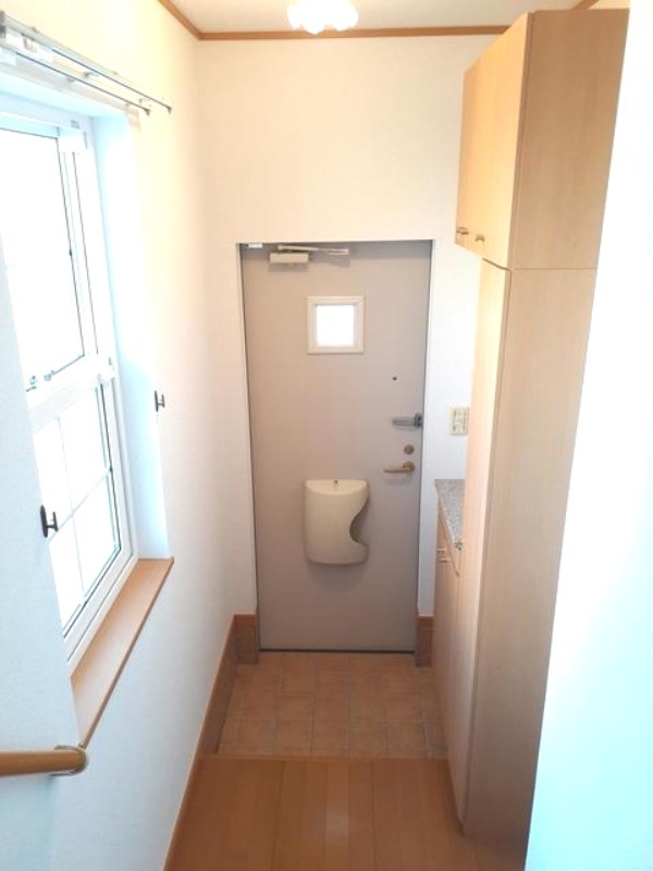 玄関　図面と現状に相違がある場合には現状を優先