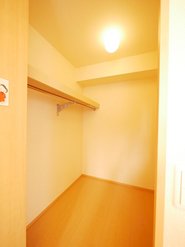 収納　ウォークインクローゼット