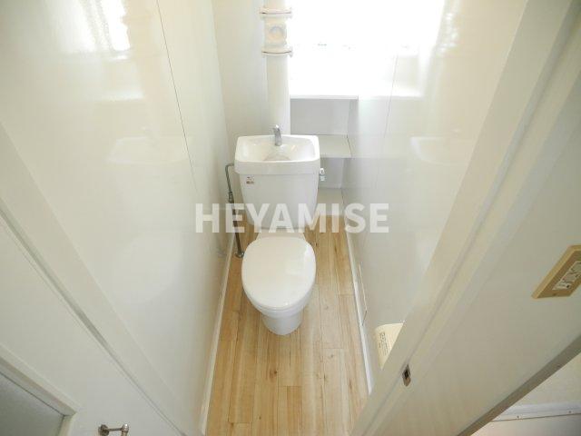 トイレ　※室内画像は別号室のもの