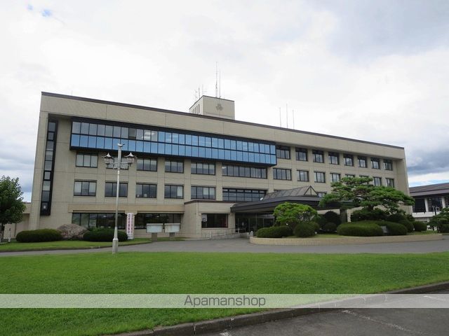 役所　矢巾町役場（役所）まで647m