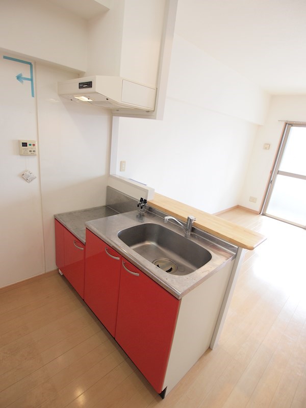 キッチン　カウンターキッチンのお部屋。