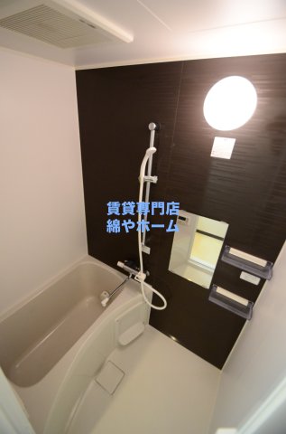 バス・シャワールーム　ゆったり過ごせるお風呂です